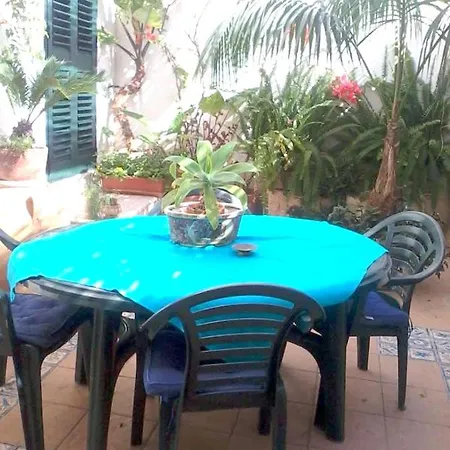 3 Bedrooms House At 400 M Away From The With Furnished Terrace *